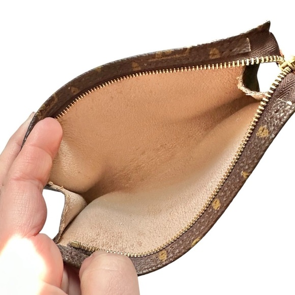 Authentic Louis Vuitton Monogram Leather Mini Bucket Bag Pouch - Picture 4 of 13